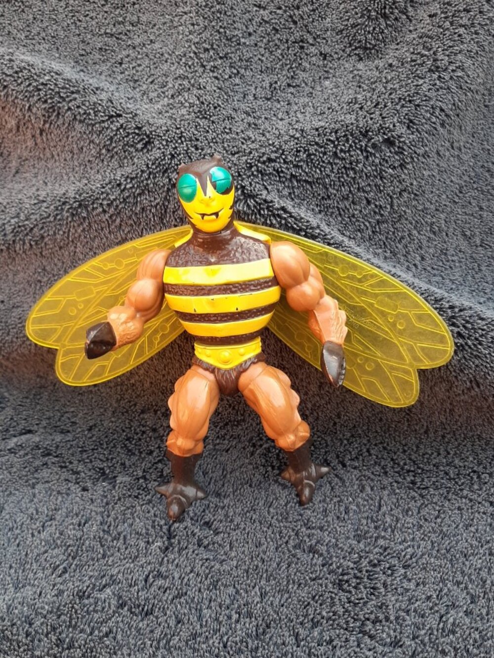 1983 Vintage MOTU Masters of The Universe Buzz Off Bee Man Action Figure w Wings